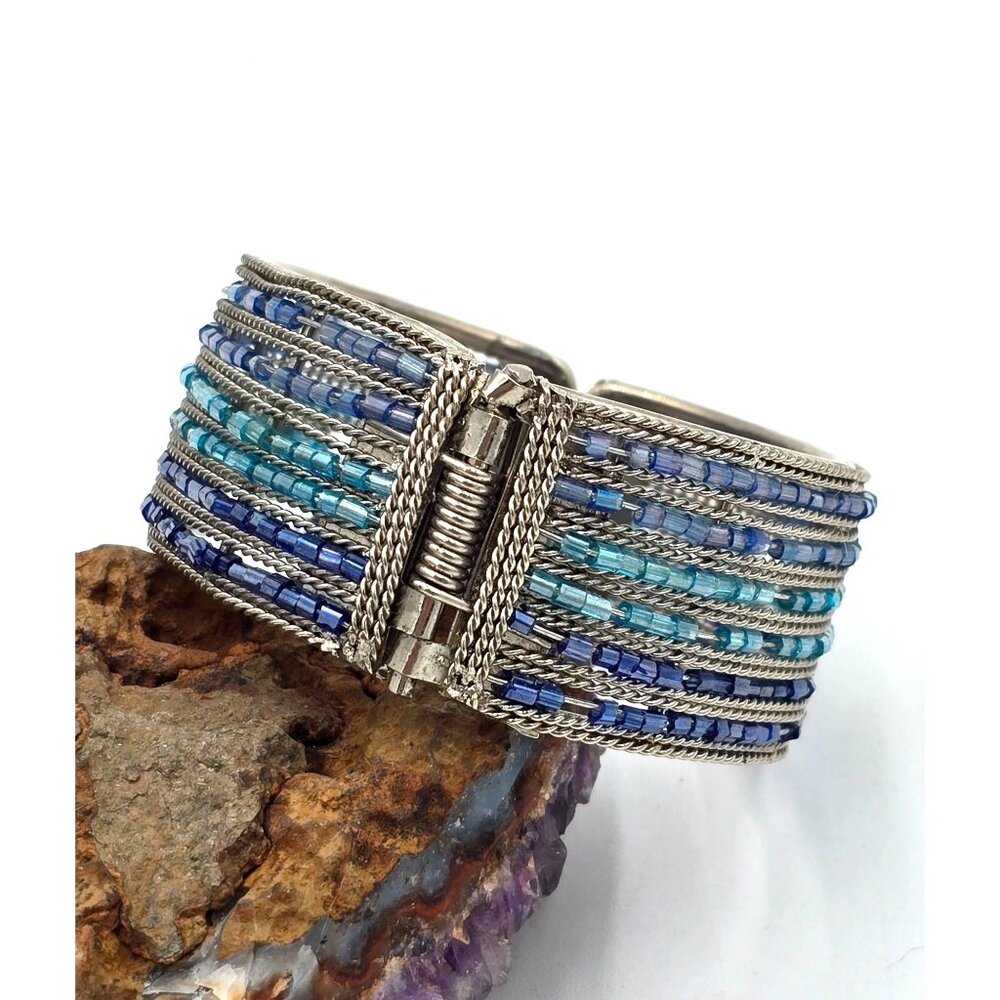VTG Silver Tone Hinged Wire Lattice Work Cuff Bracelet 7.5" Blue Glass Seed Bead - Picture 5 of 6